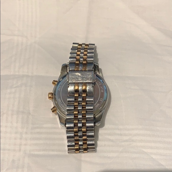 Men’s Michael Kors Watch - Picture 2 of 2